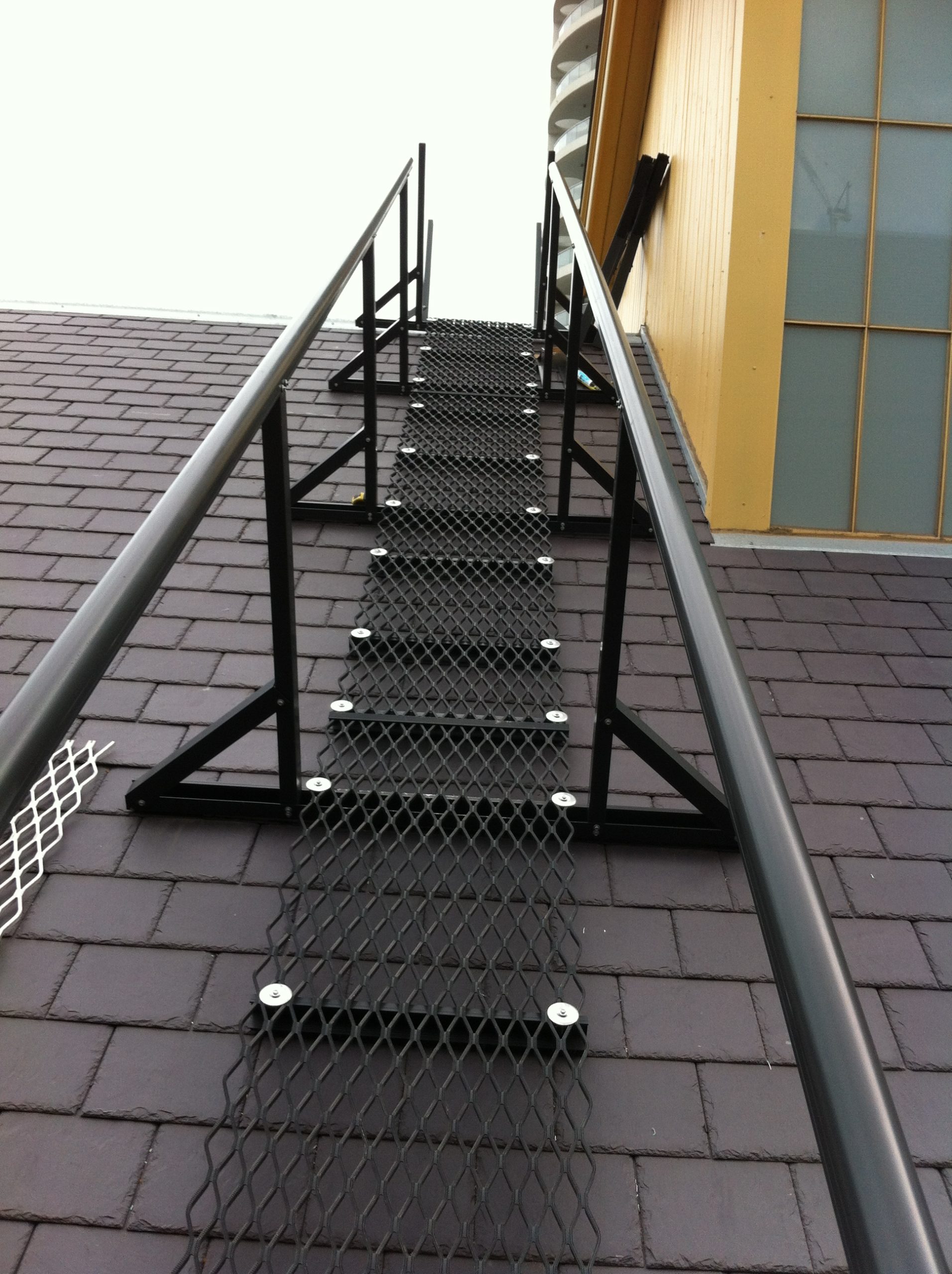 Walkway System With Handrail
